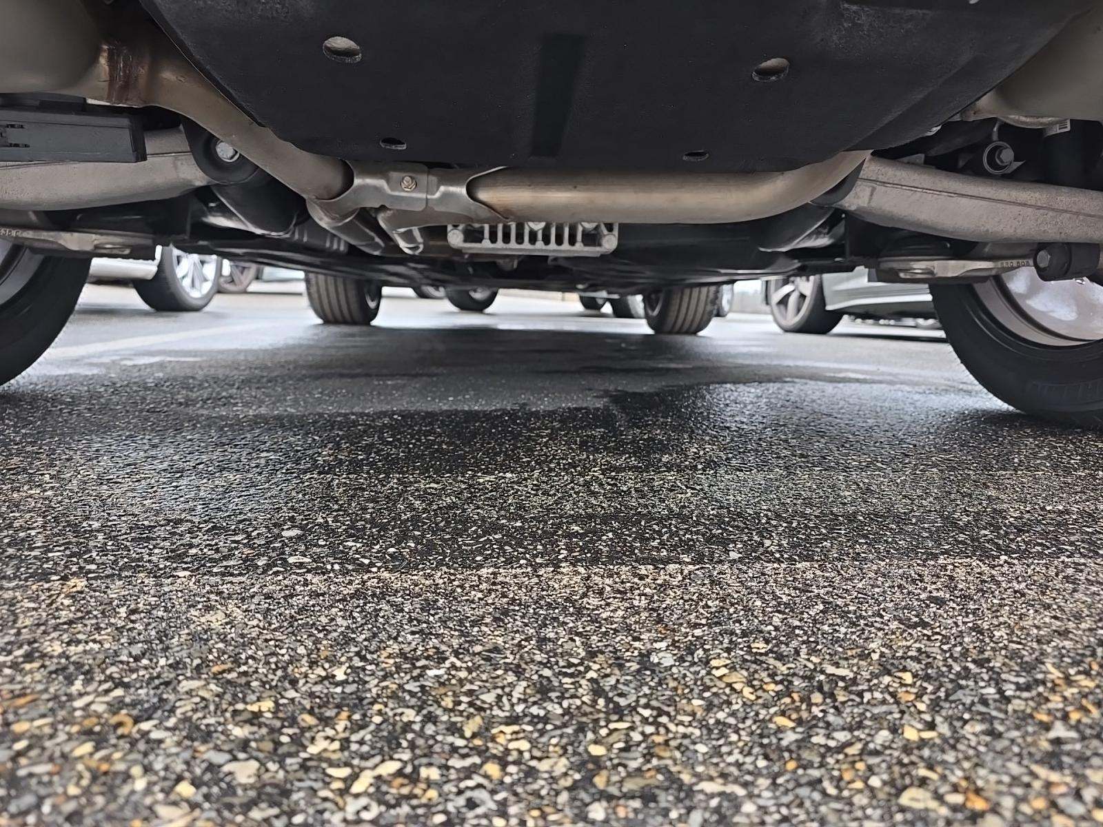 2023 Porsche Macan Base AWD