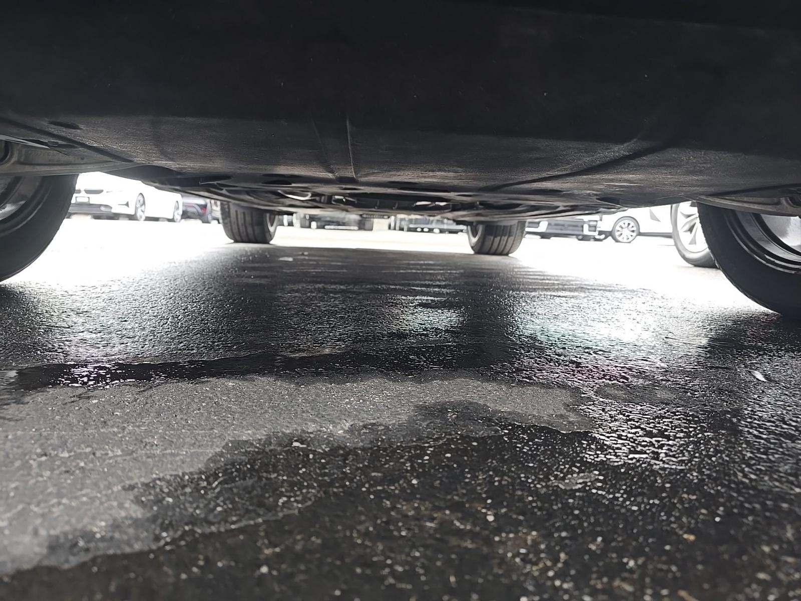 2023 Porsche Macan Base AWD