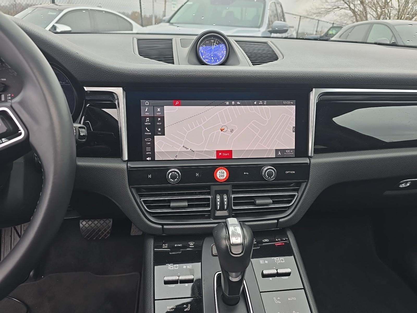 2023 Porsche Macan Base AWD