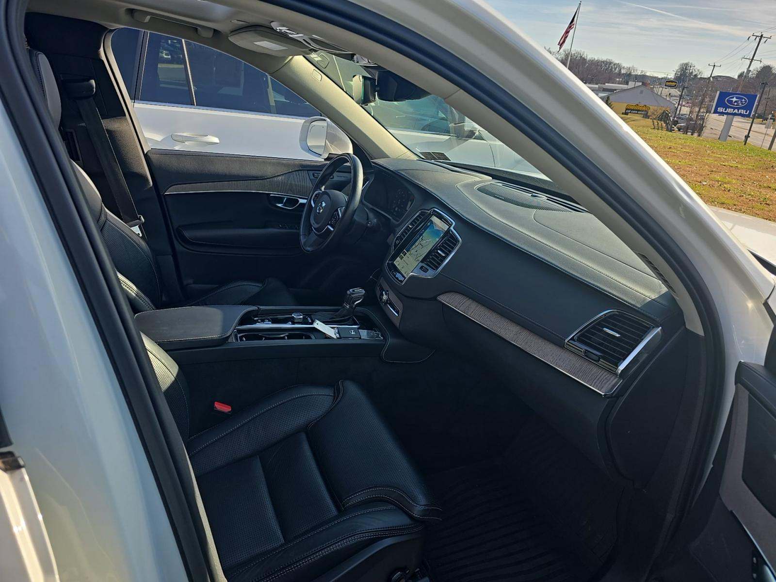 2022 Volvo XC90 T6 Inscription AWD