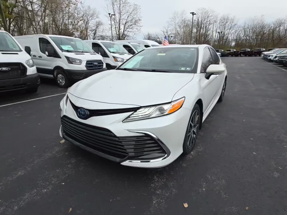 2022 Toyota Camry Hybrid XLE FWD