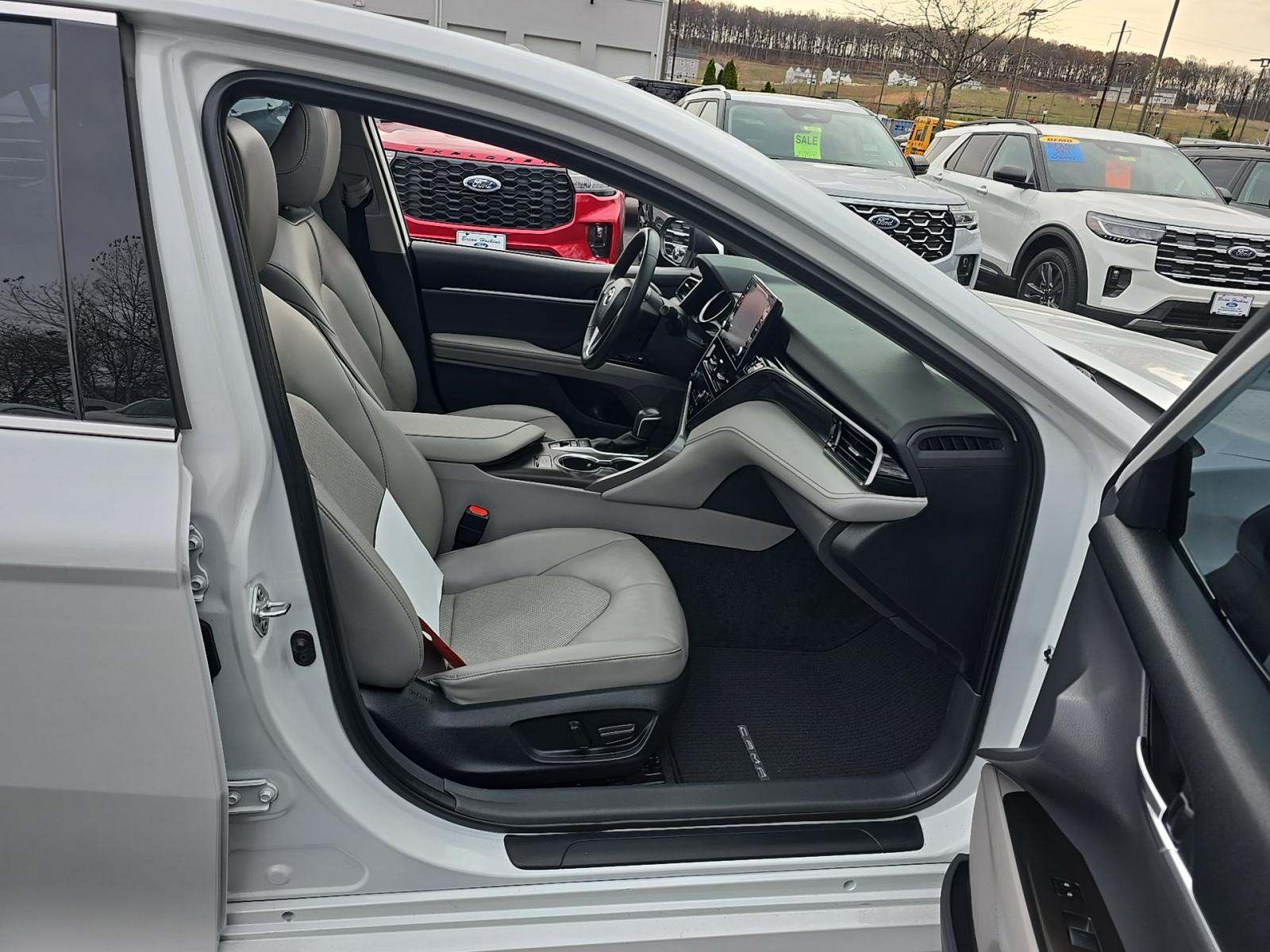 2022 Toyota Camry Hybrid XLE FWD