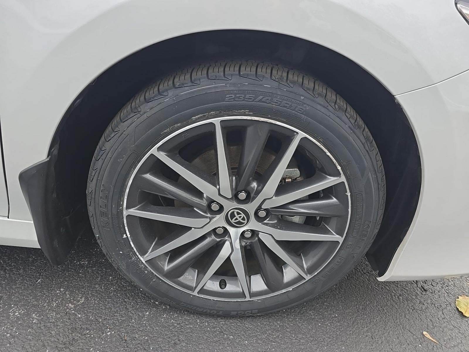 2022 Toyota Camry Hybrid XLE FWD