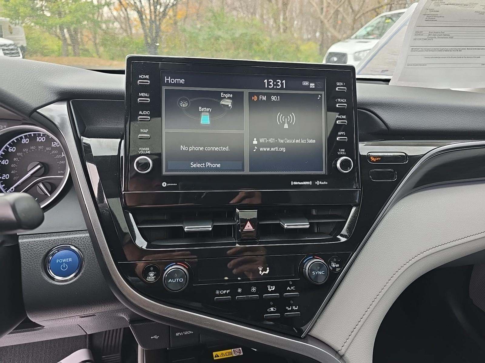 2022 Toyota Camry Hybrid XLE FWD