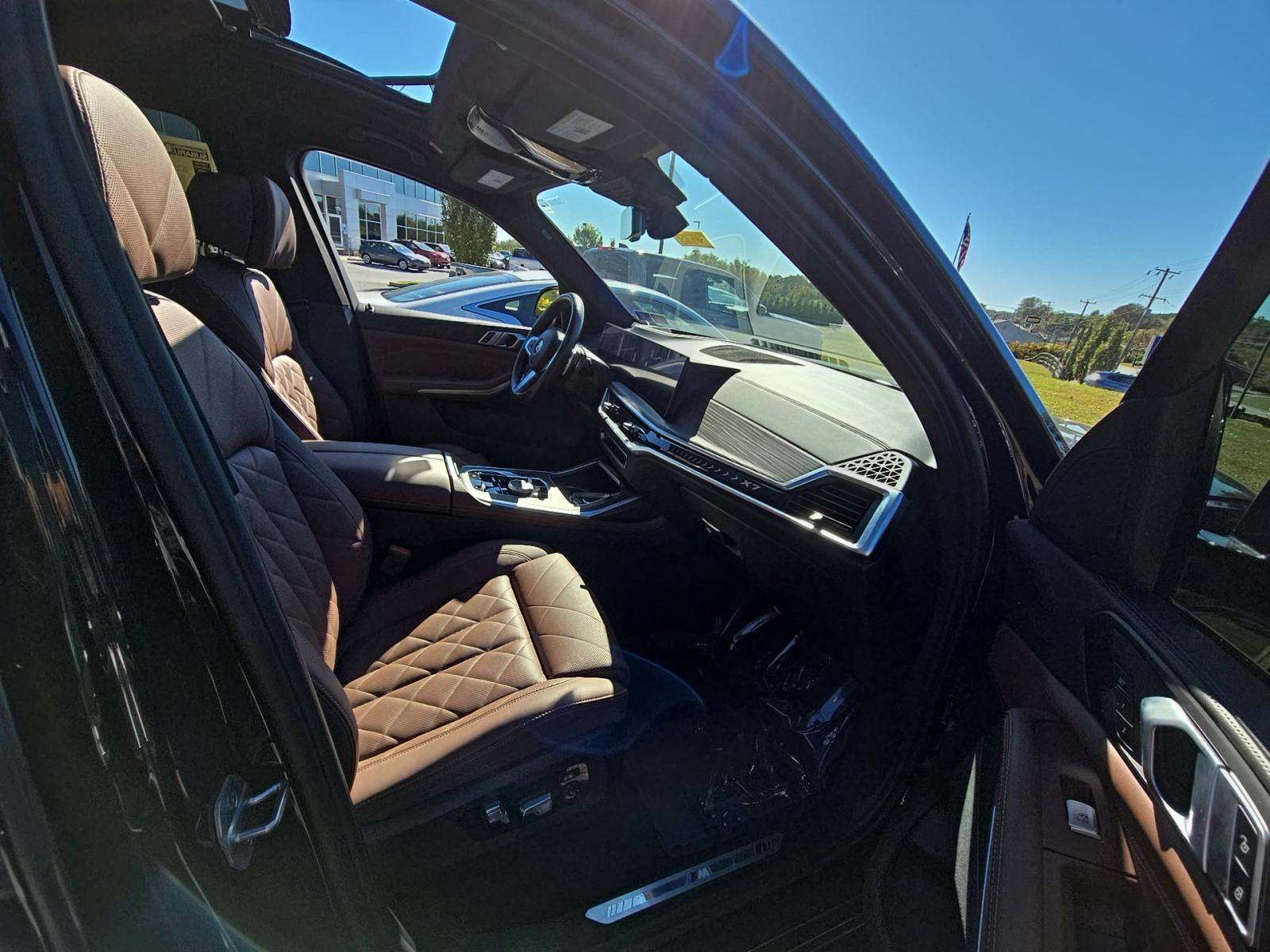 2023 BMW X7 xDrive40i AWD