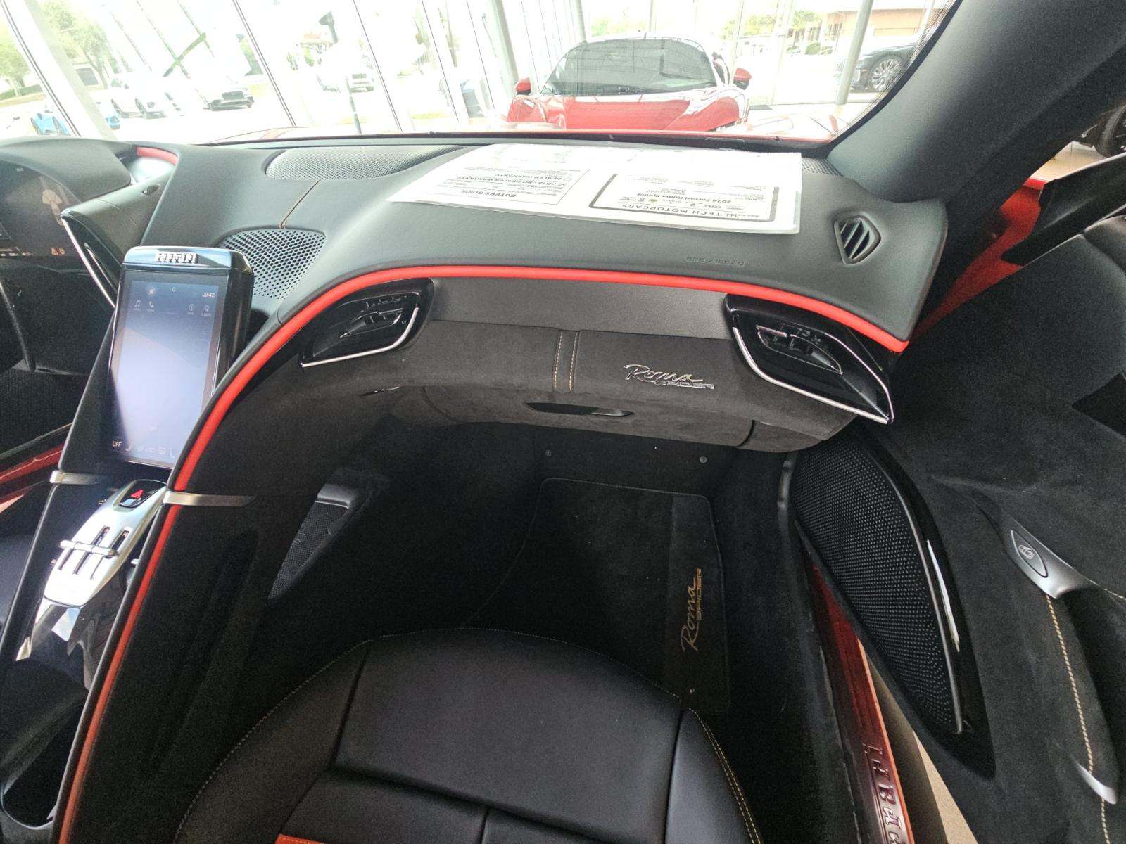 2024 Ferrari Roma Base RWD