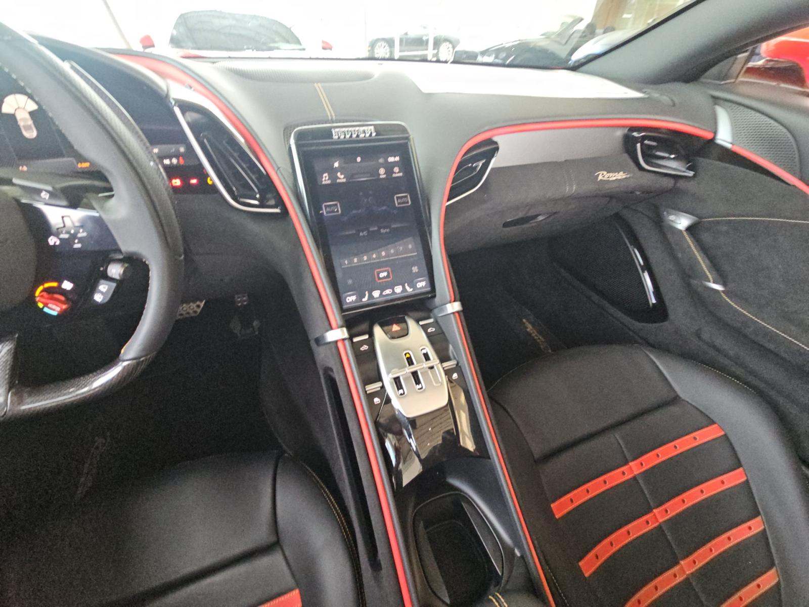 2024 Ferrari Roma Base RWD