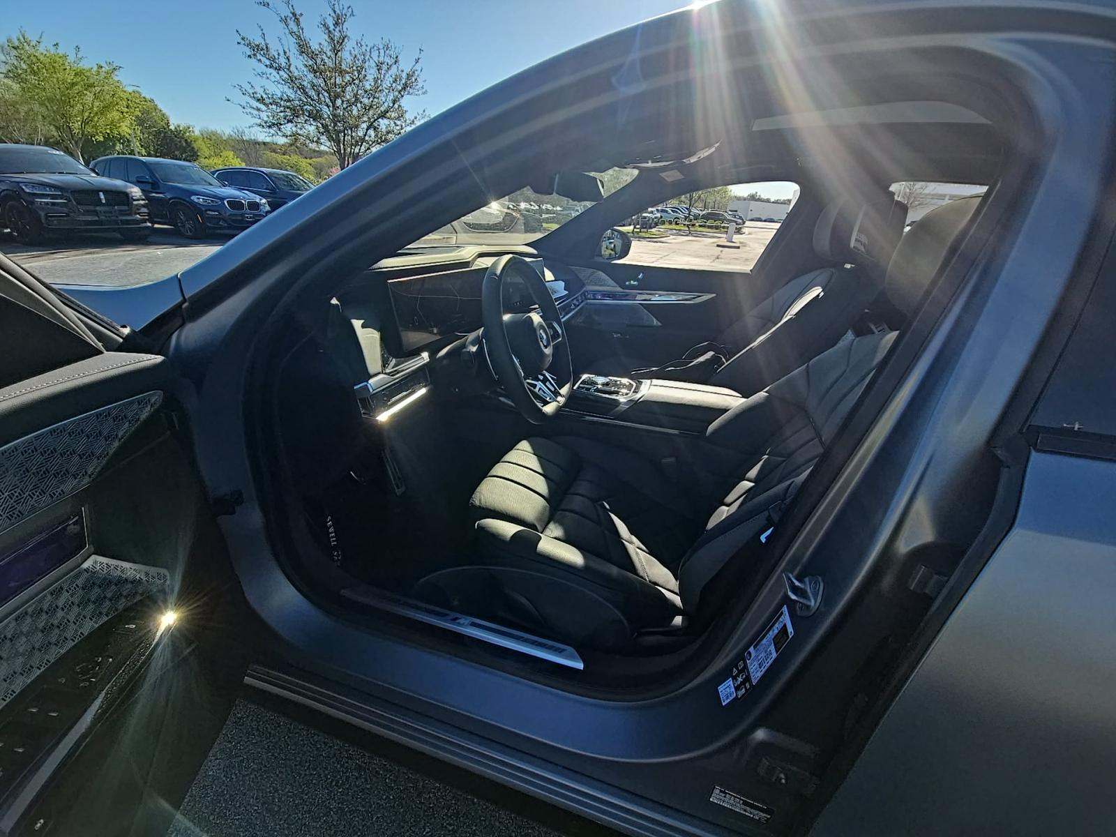 2025 BMW 7 Series 760i xDrive AWD