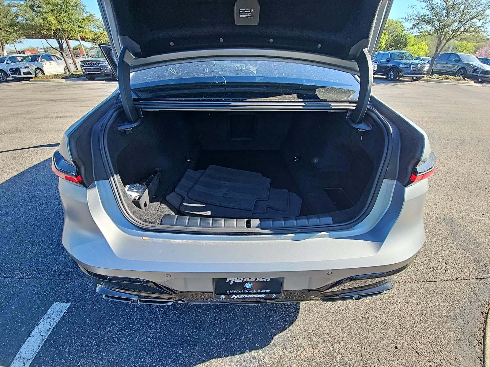 2025 BMW 7 Series 760i xDrive AWD