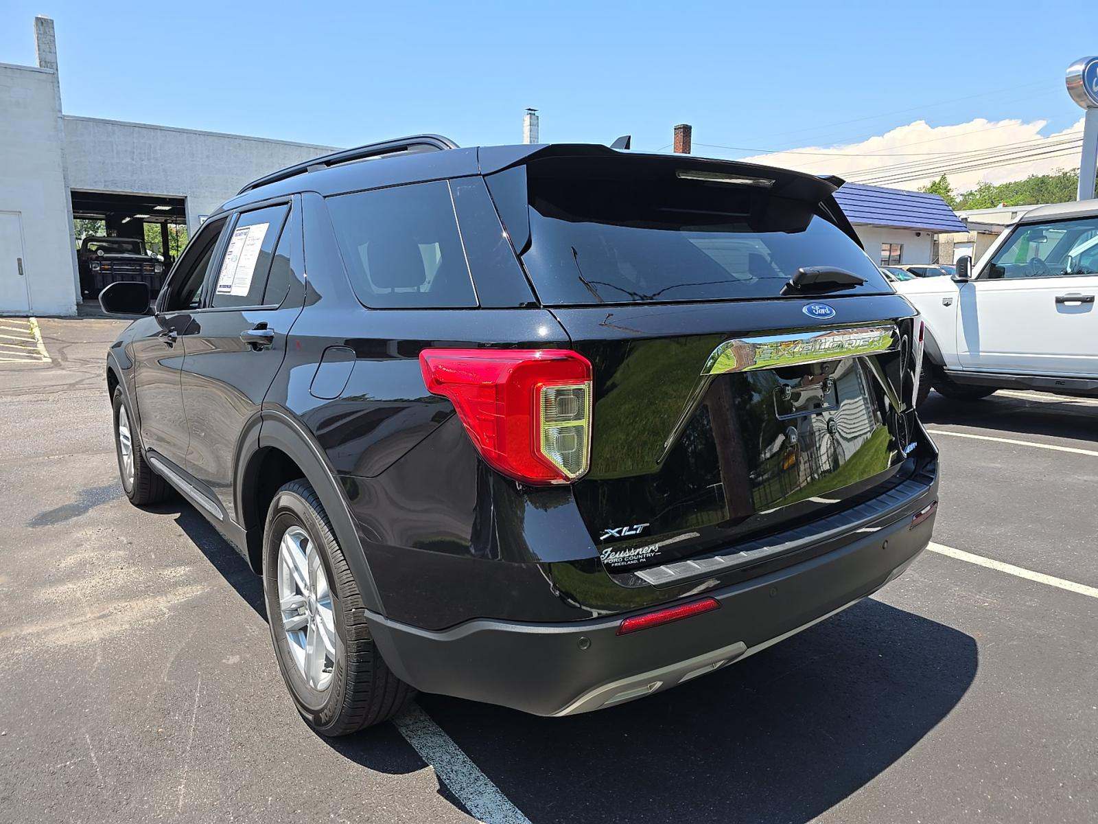 2022 Ford Explorer XLT AWD