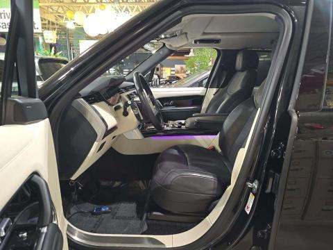 2023 Land Rover Range Rover SE AWD