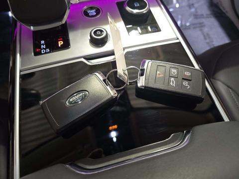 2023 Land Rover Range Rover SE AWD