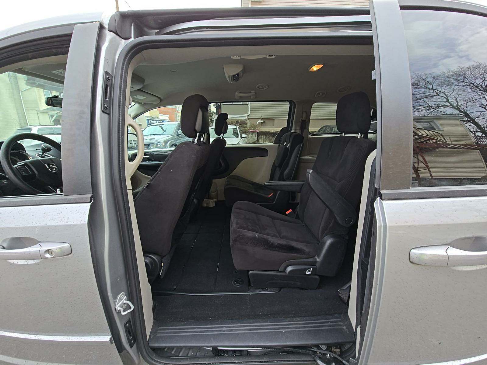 2016 Dodge Grand Caravan SE FWD