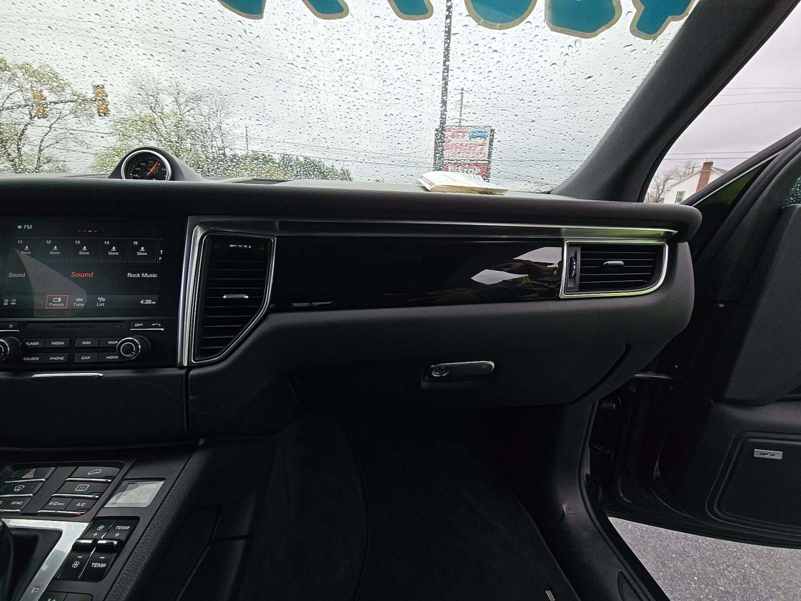 2018 Porsche Macan Sport Edition AWD