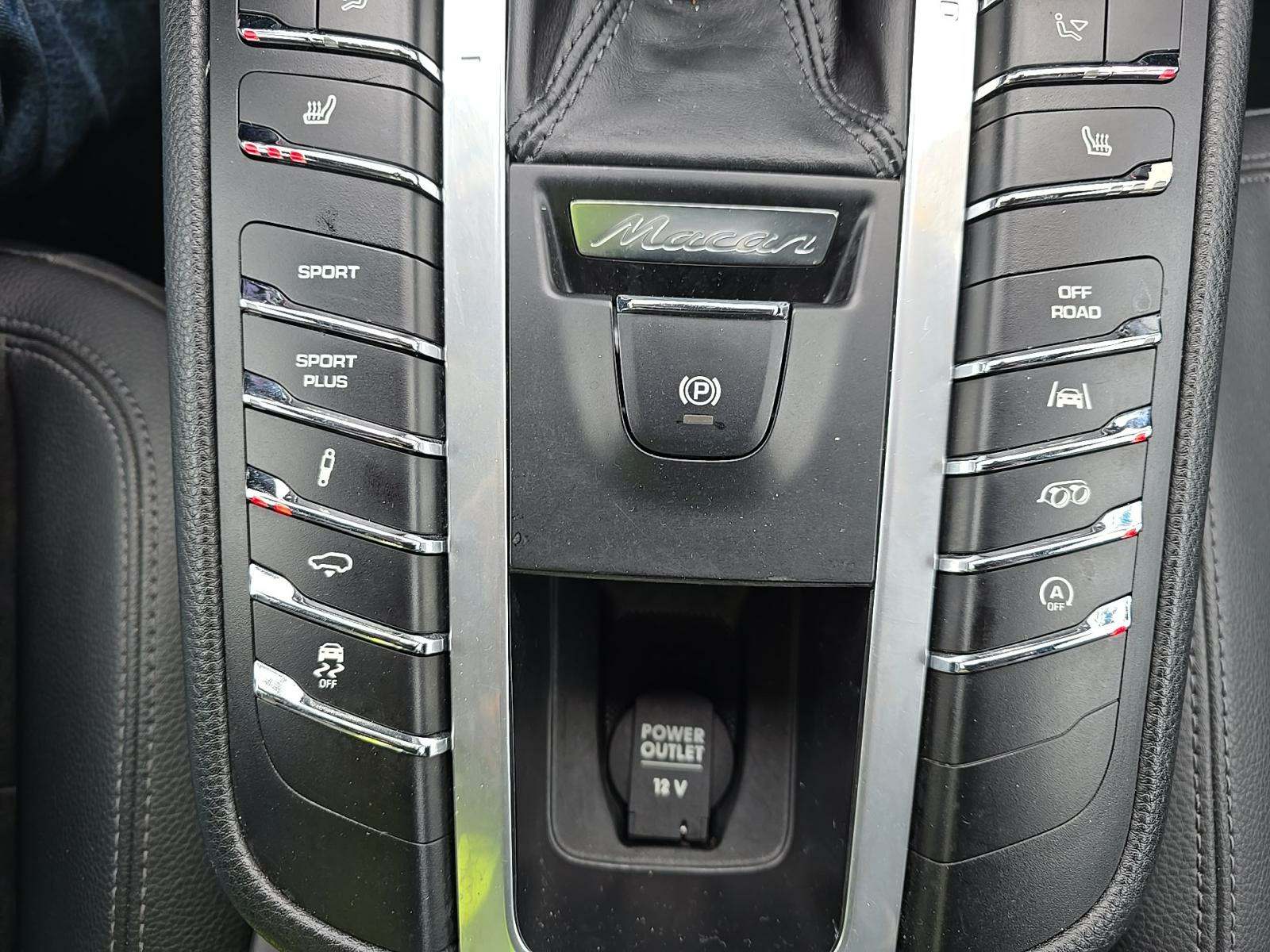 2018 Porsche Macan Sport Edition AWD