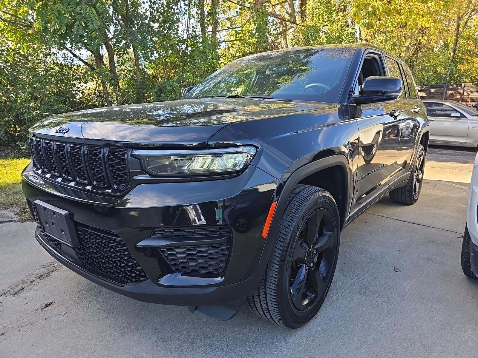 2023 Jeep Grand Cherokee Altitude AWD
