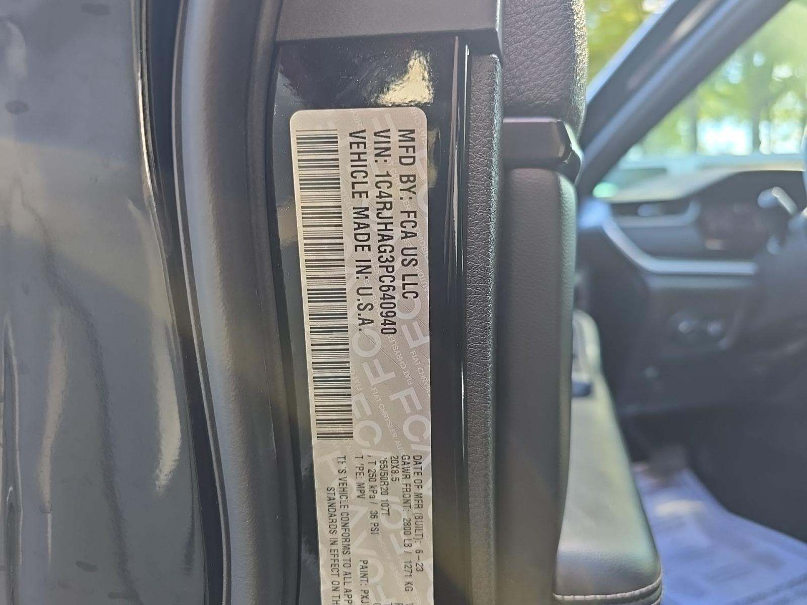 2023 Jeep Grand Cherokee Altitude AWD