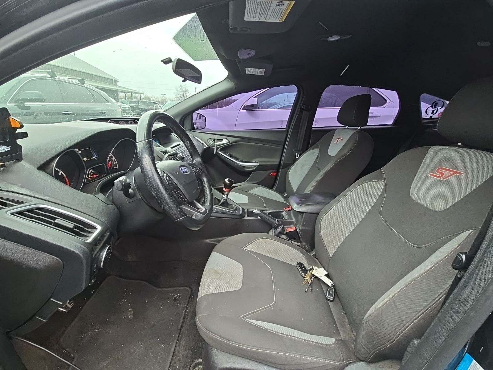 2017 Ford Focus ST FWD