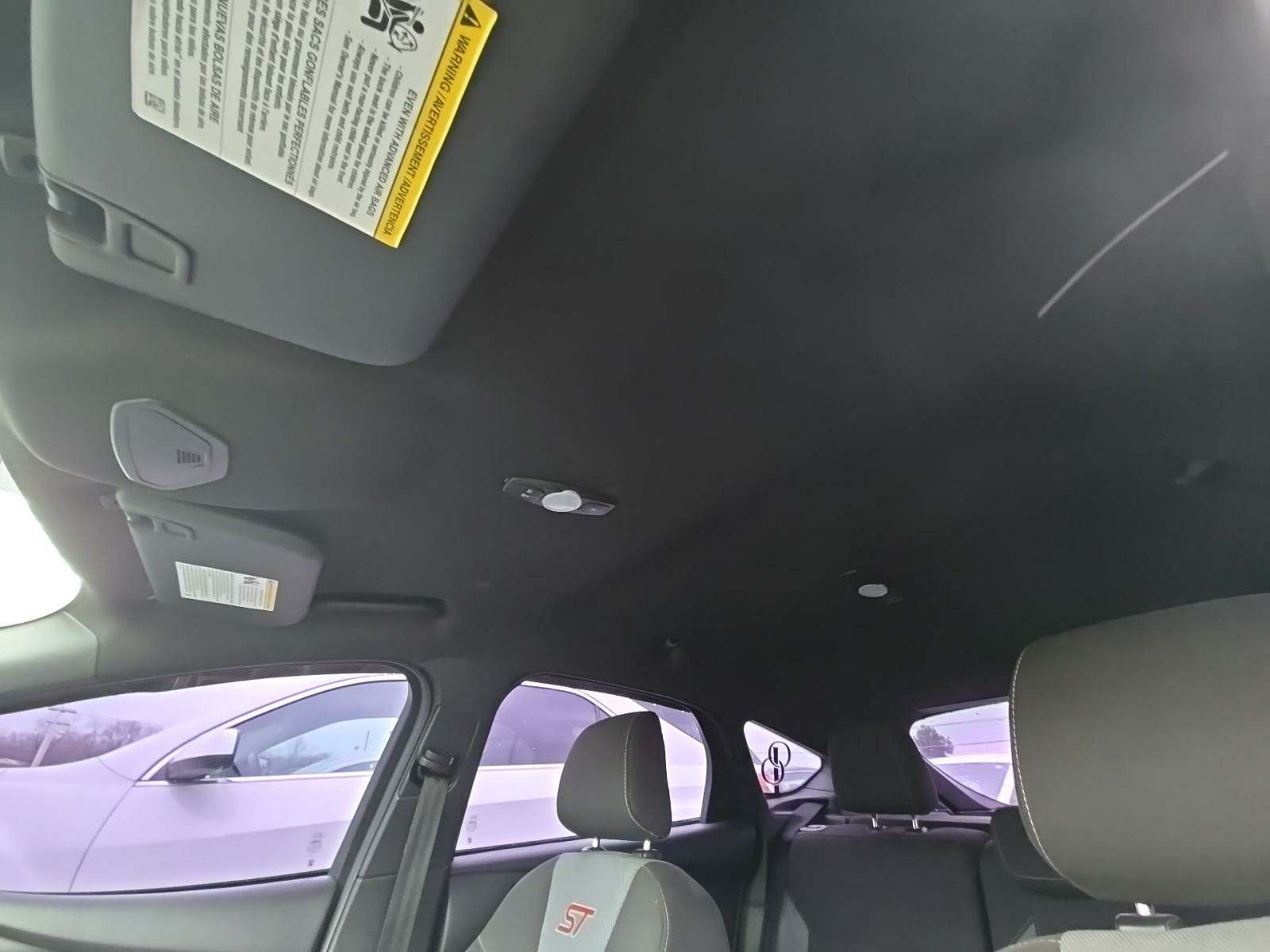 2017 Ford Focus ST FWD