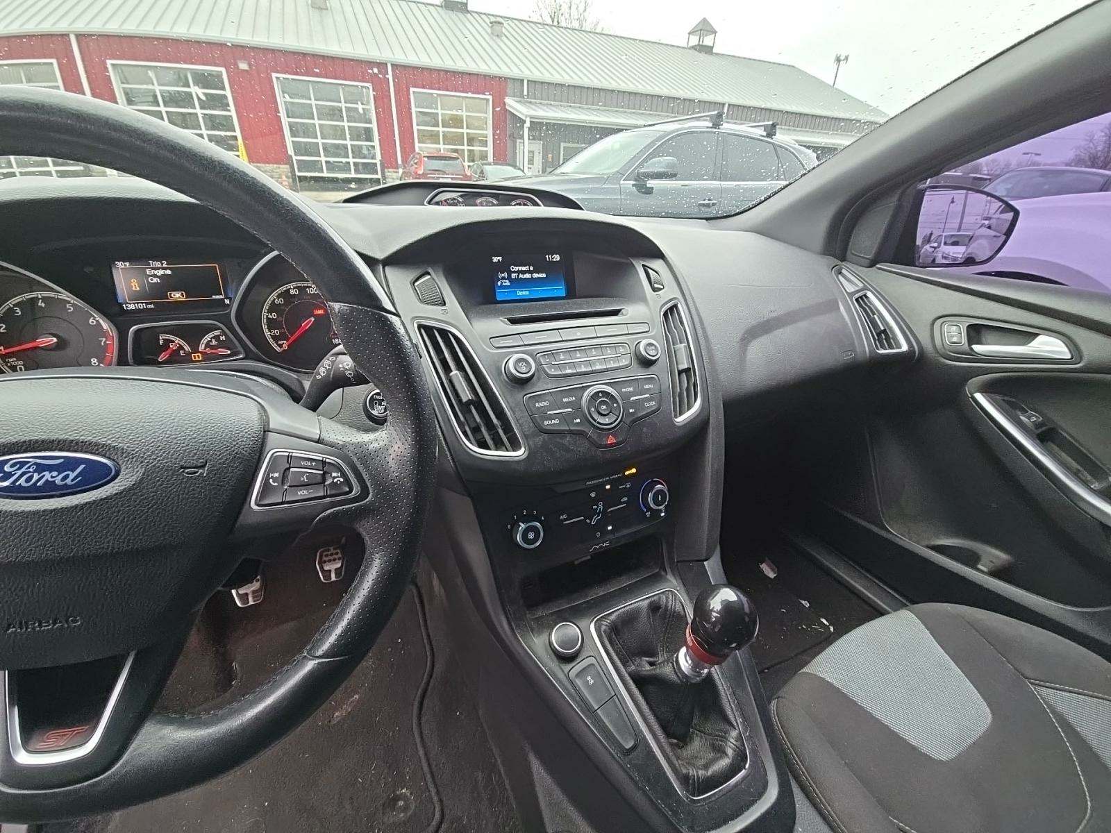 2017 Ford Focus ST FWD