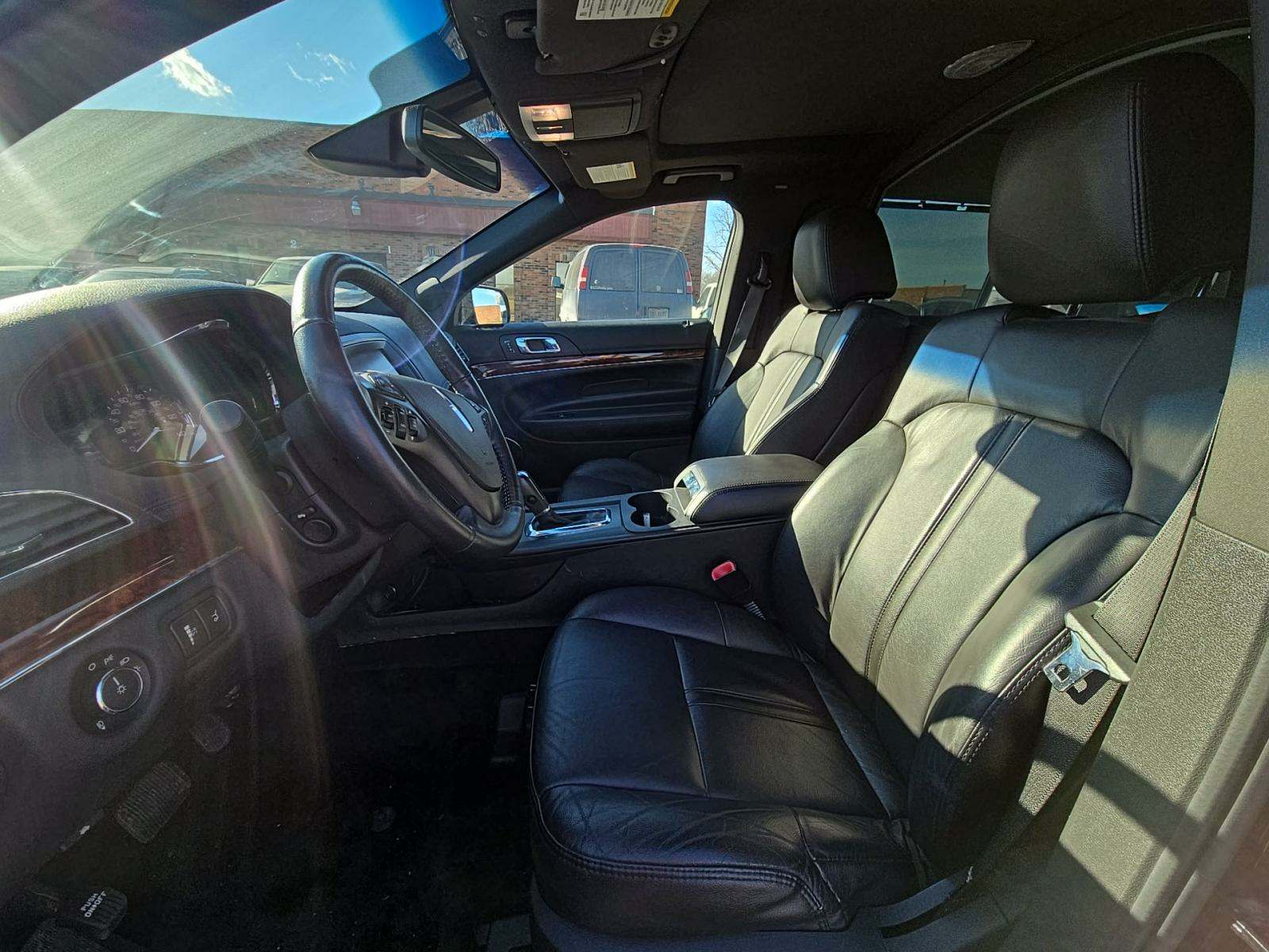 2015 Lincoln MKT Base AWD