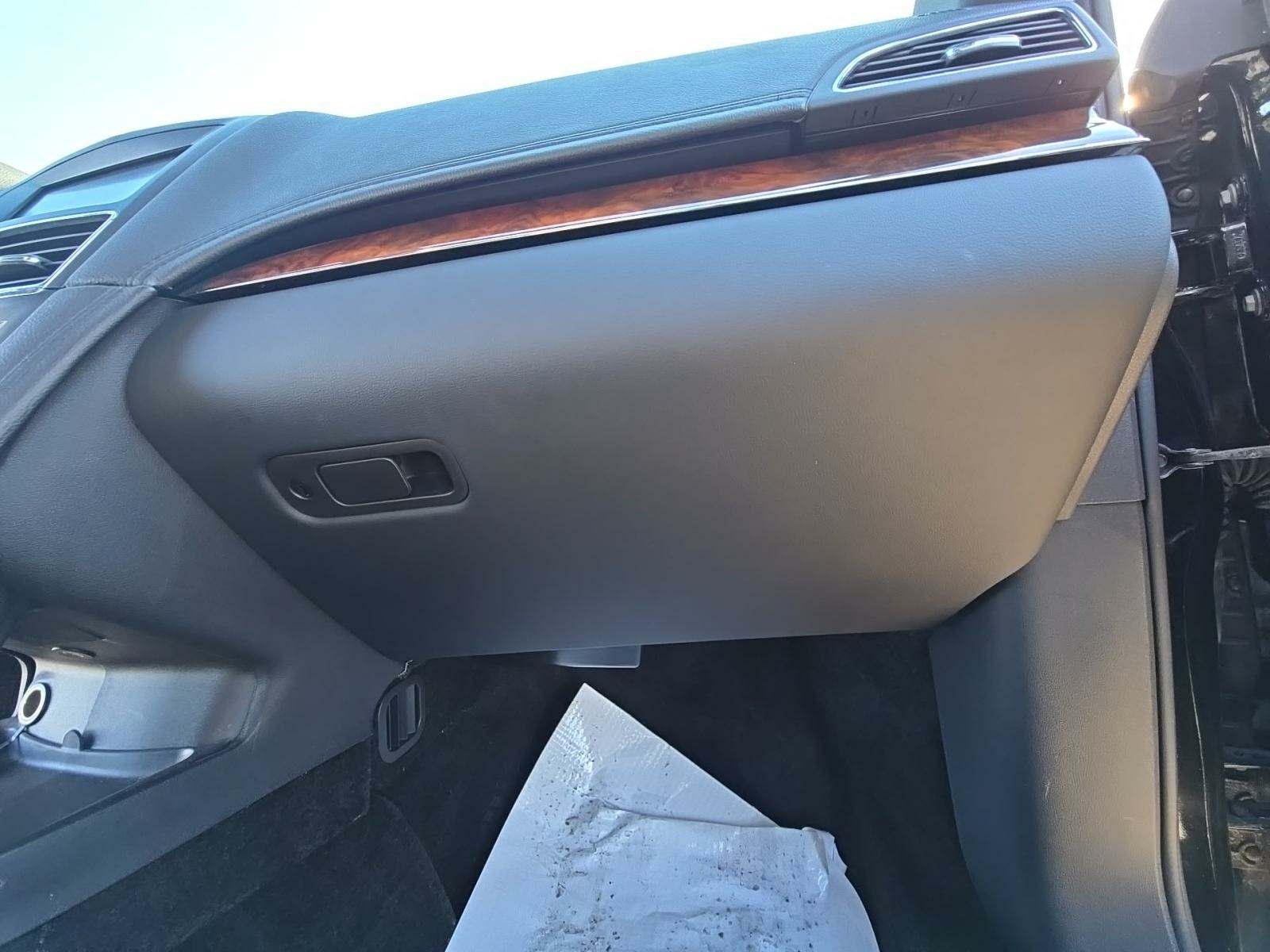 2015 Lincoln MKT Base AWD