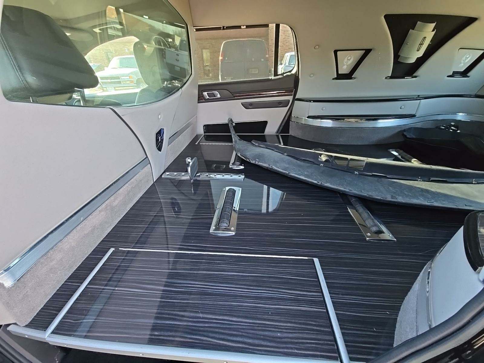 2015 Lincoln MKT Base AWD