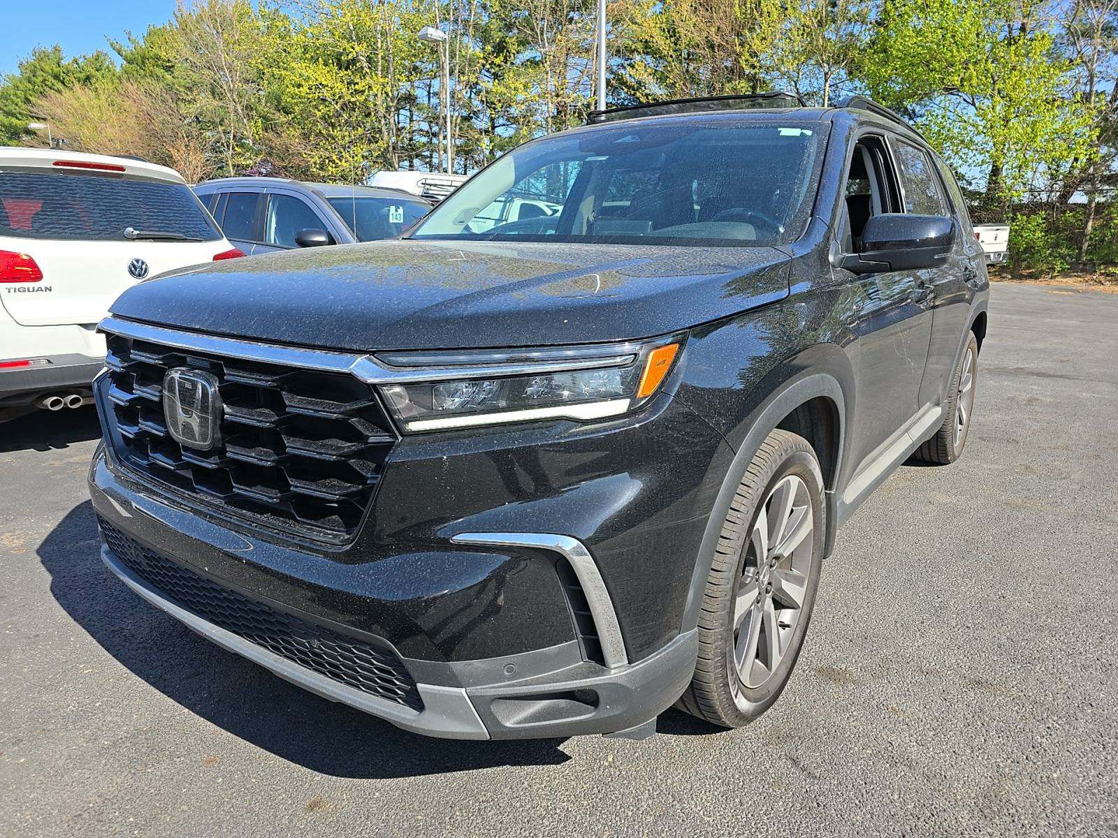 2023 Honda Pilot Touring FWD
