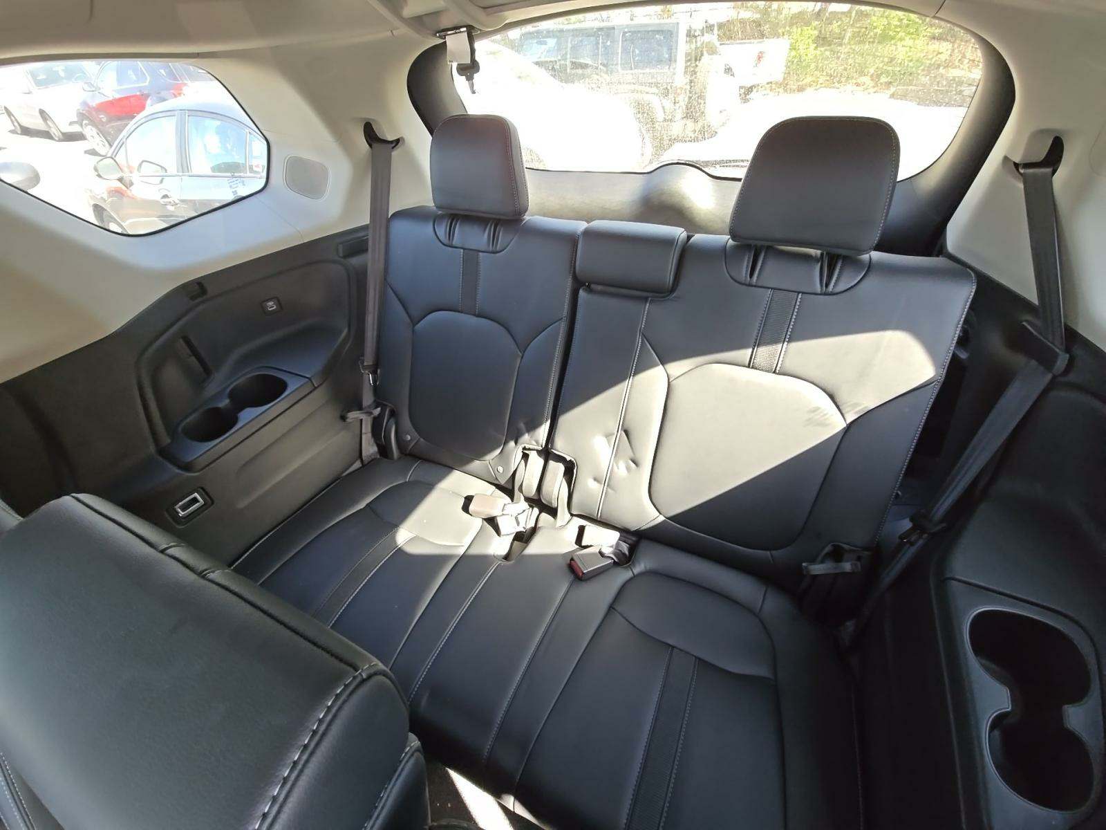 2023 Honda Pilot Touring FWD