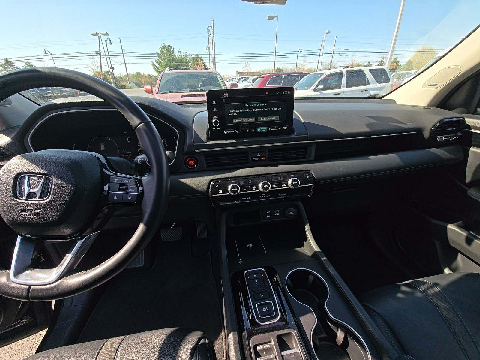 2023 Honda Pilot Touring FWD