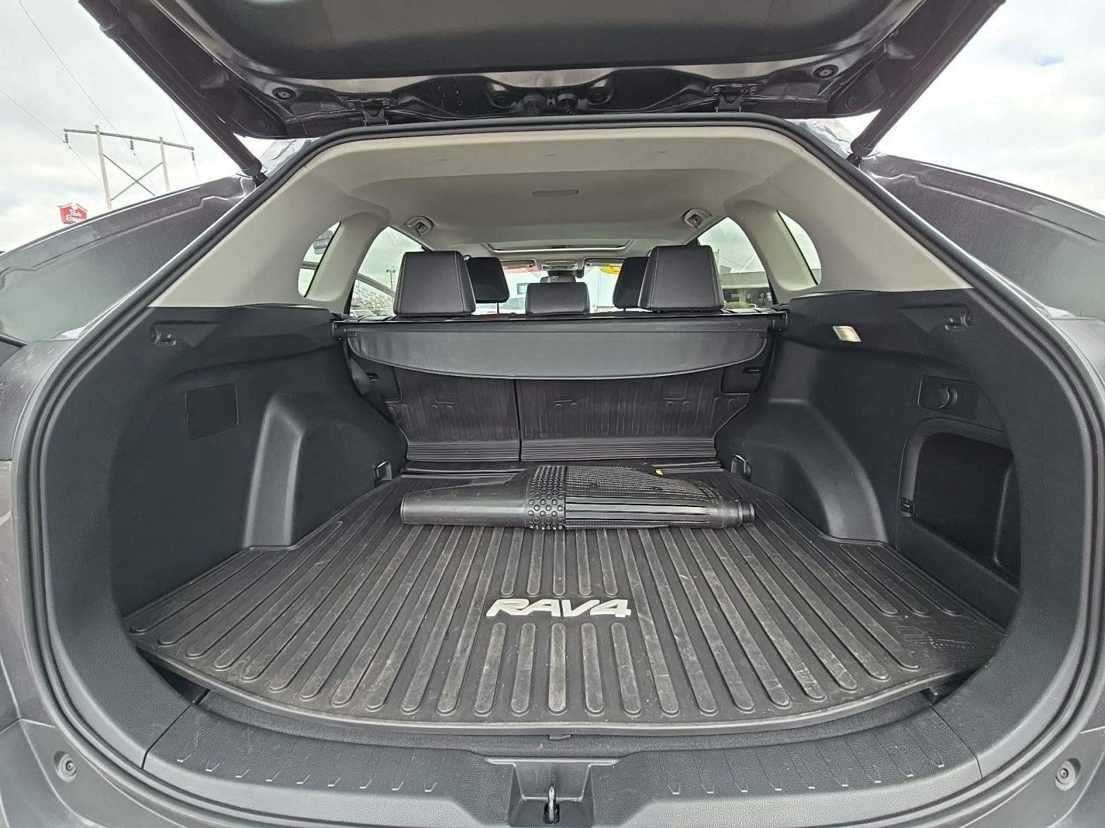 2022 Toyota RAV4 Hybrid XLE Premium AWD