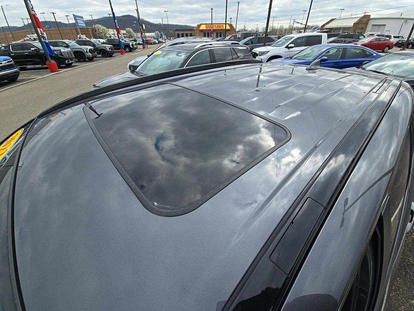 2022 Toyota RAV4 Hybrid XLE Premium AWD