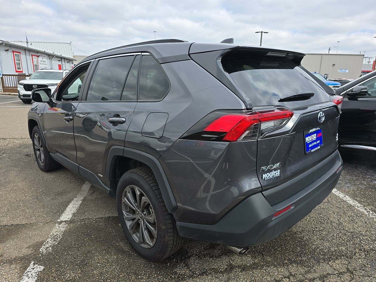 2022 Toyota RAV4 Hybrid XLE Premium AWD