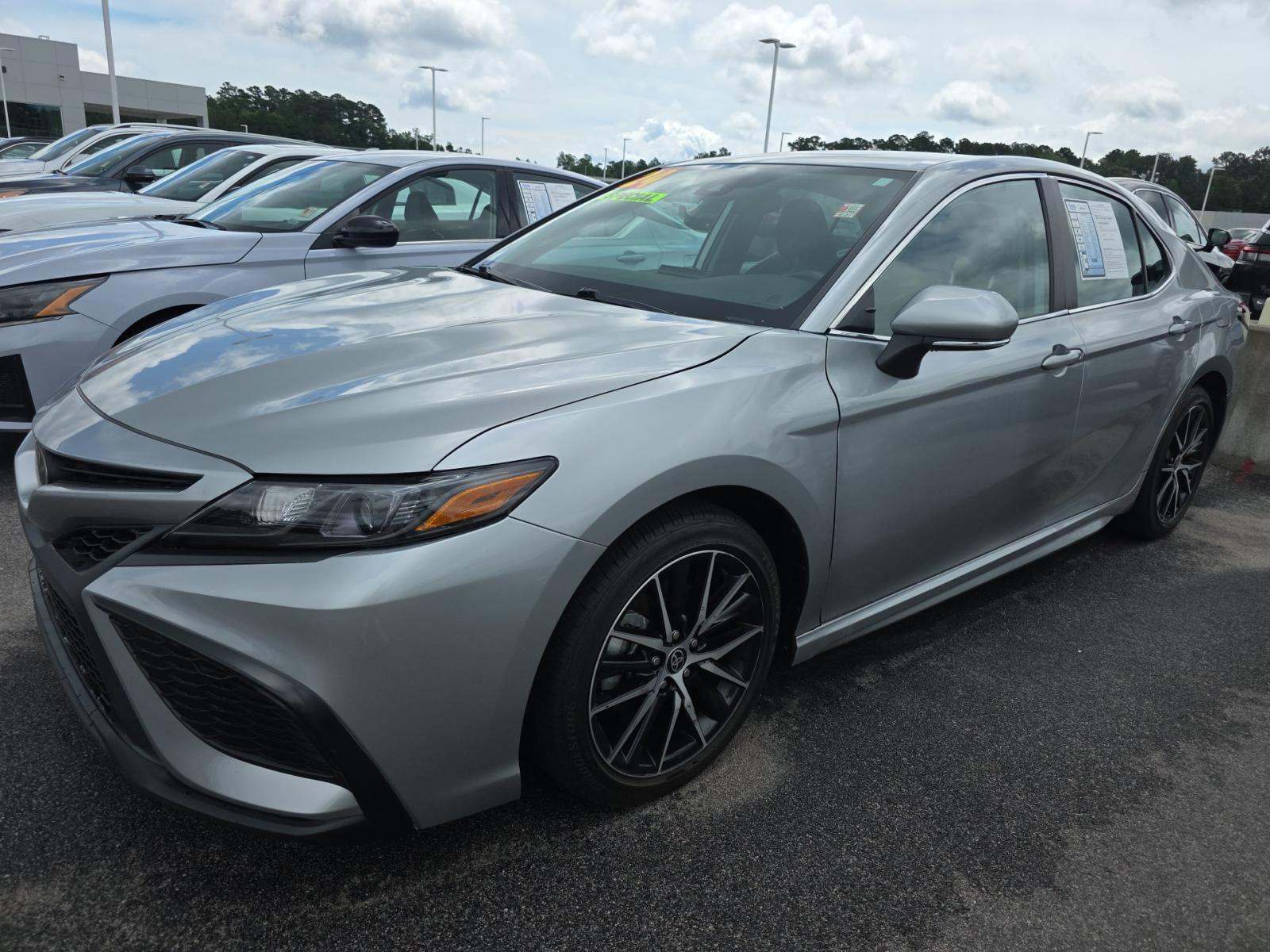 2024 Toyota Camry SE FWD