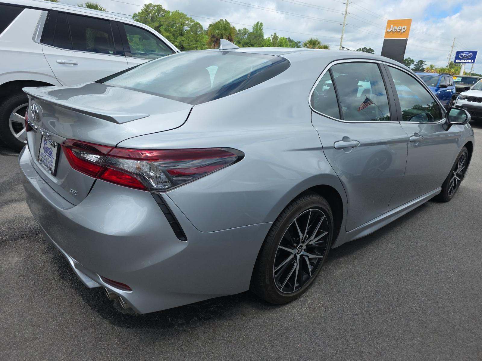 2024 Toyota Camry SE FWD