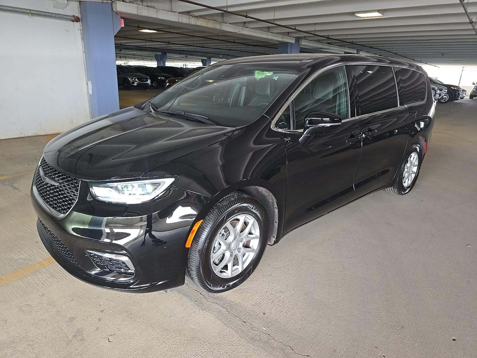 2026 Chrysler Pacifica Select FWD