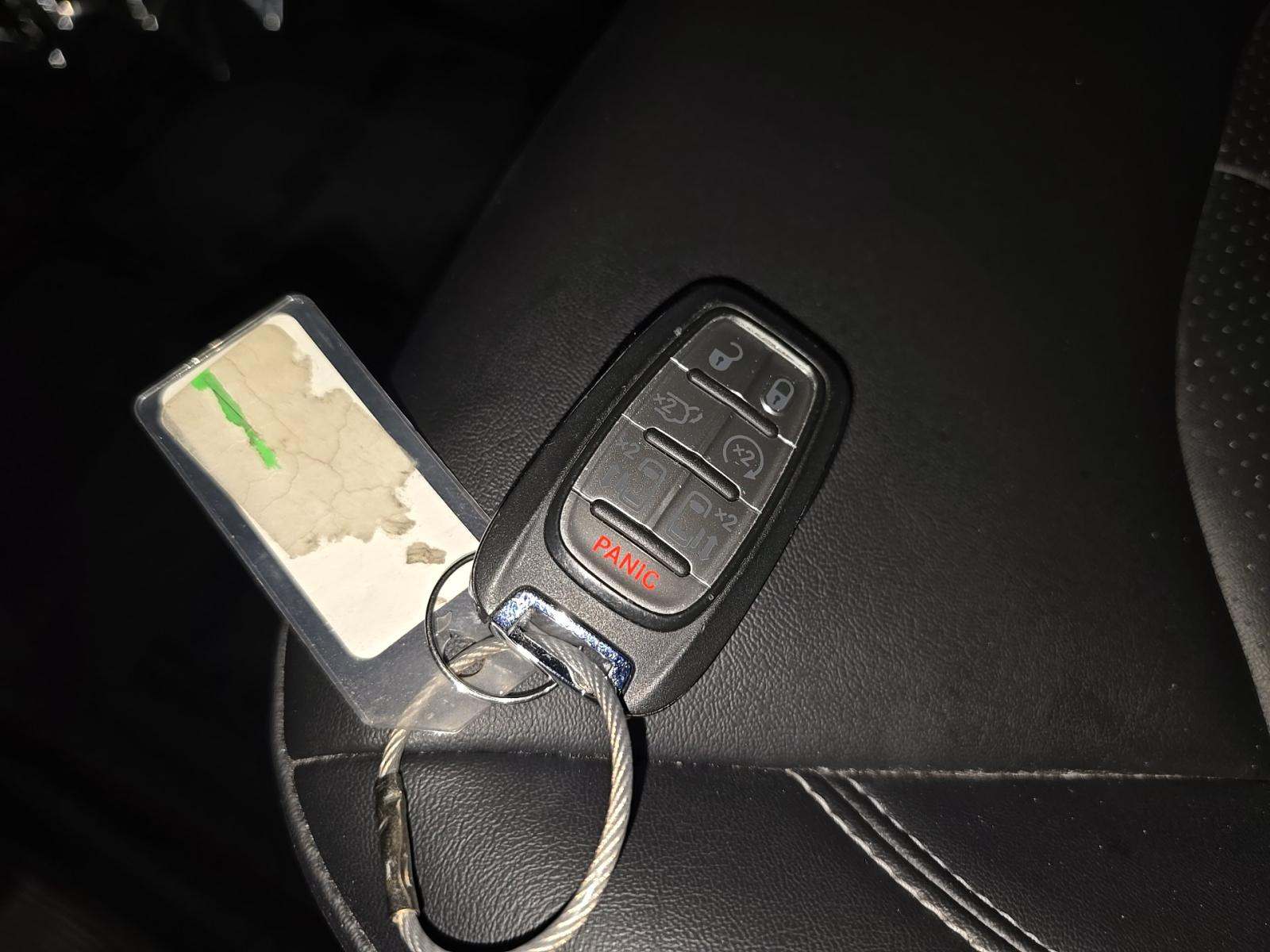 2026 Chrysler Pacifica Select FWD