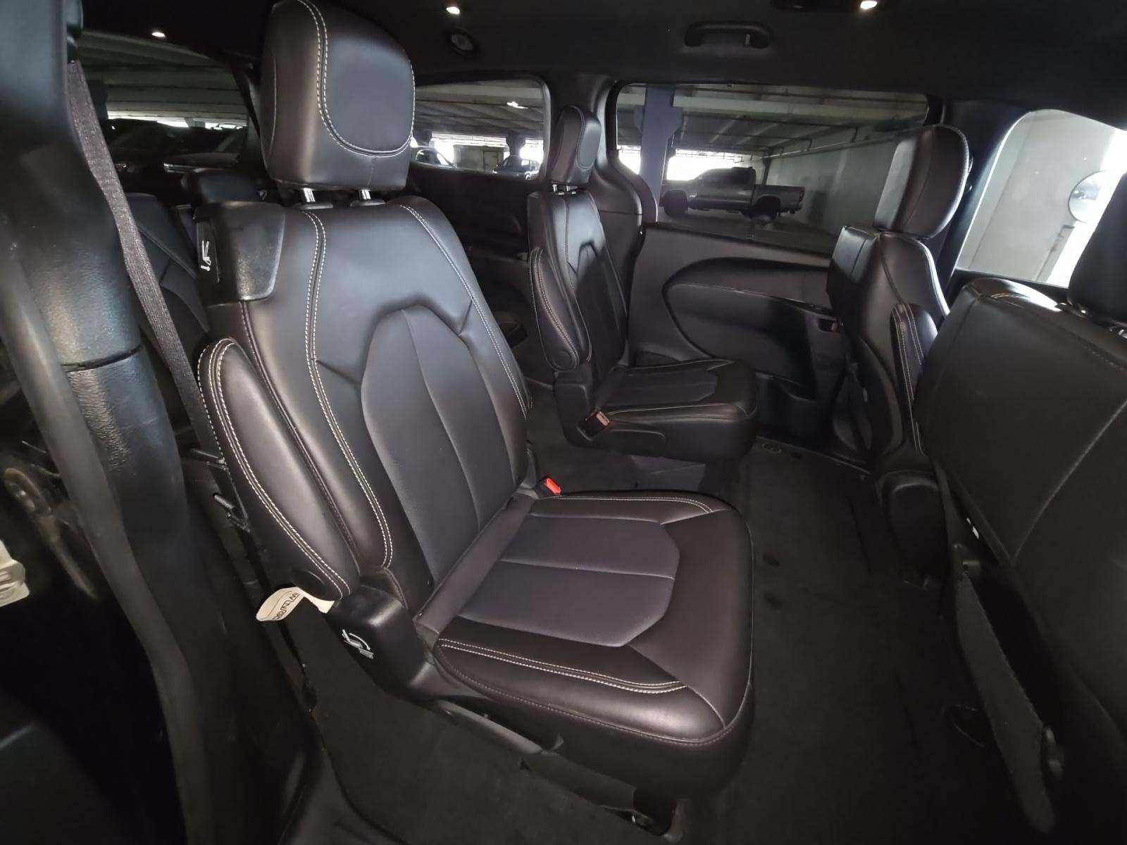 2026 Chrysler Pacifica Select FWD