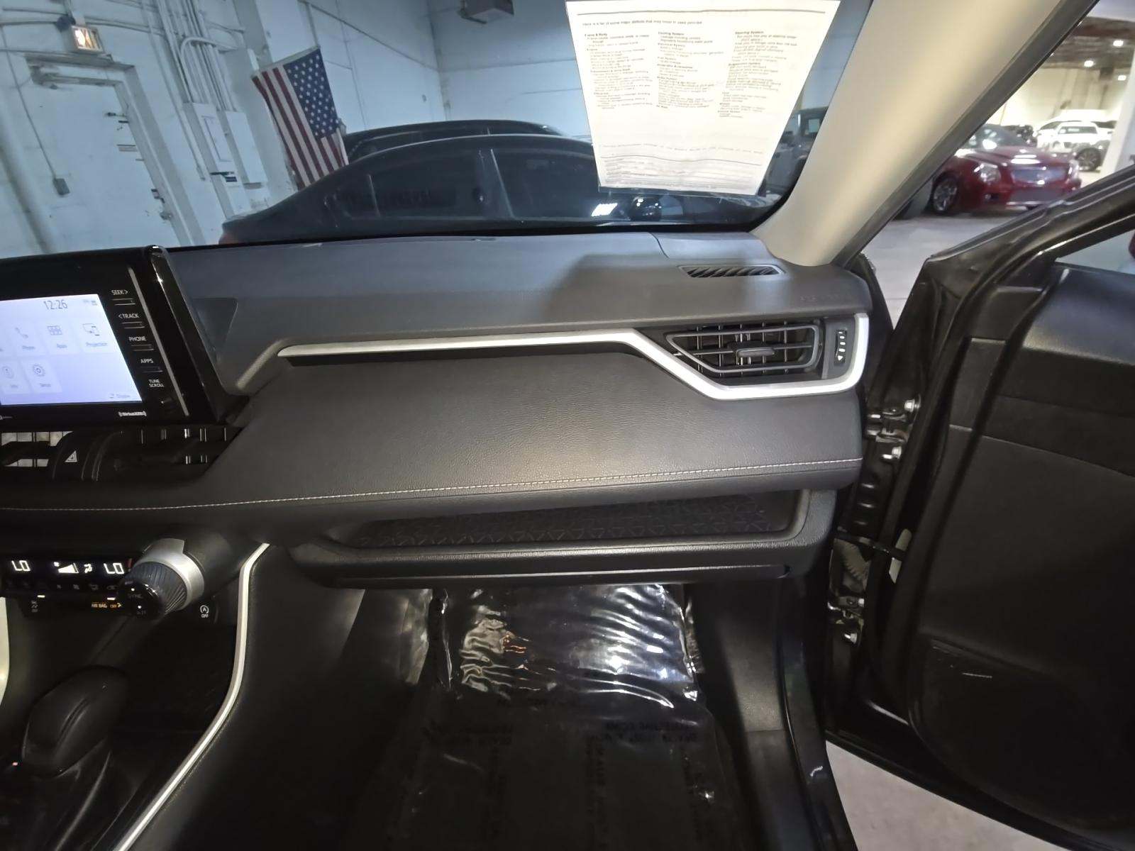 2020 Toyota RAV4 XLE AWD