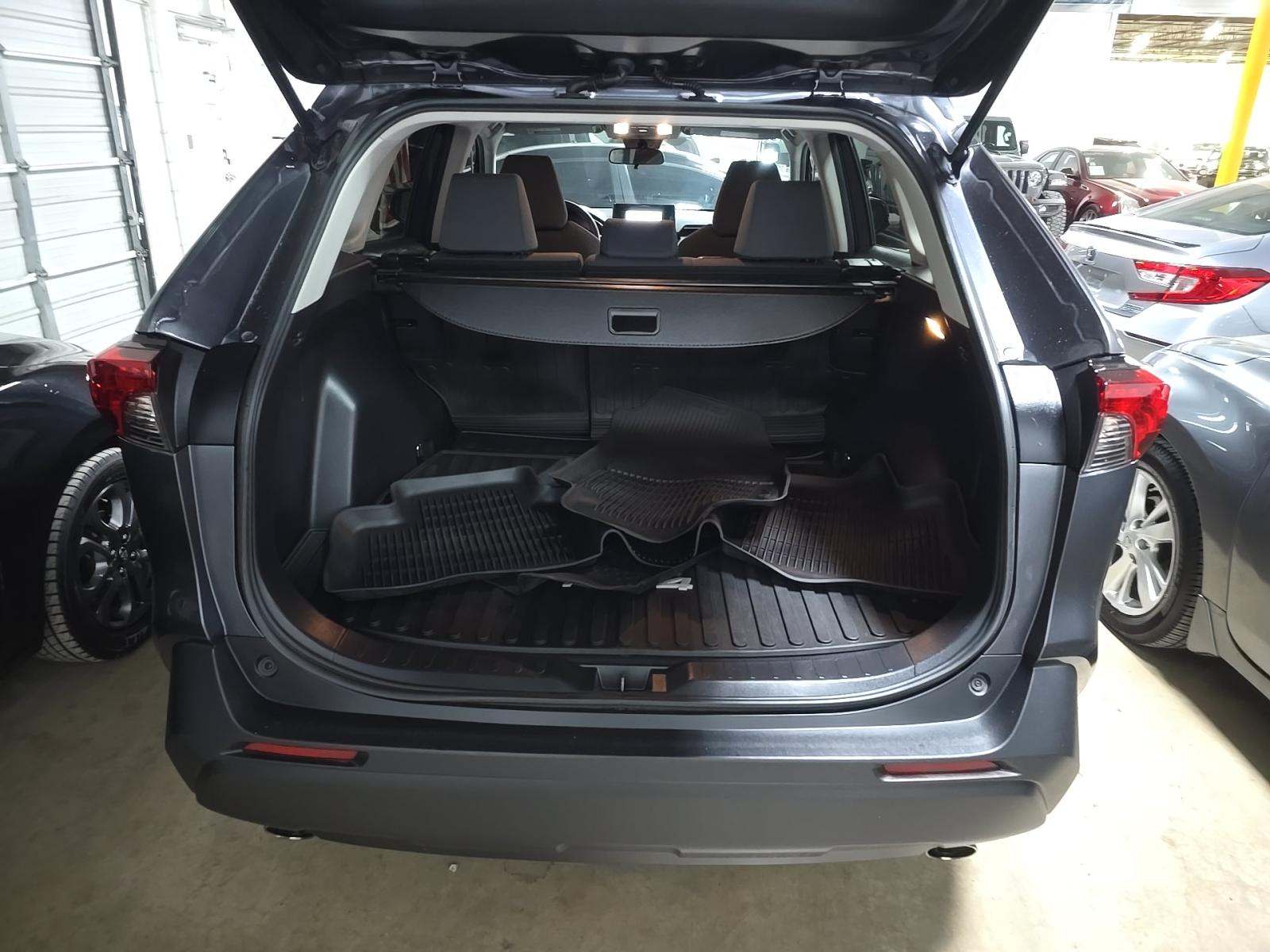 2020 Toyota RAV4 XLE AWD