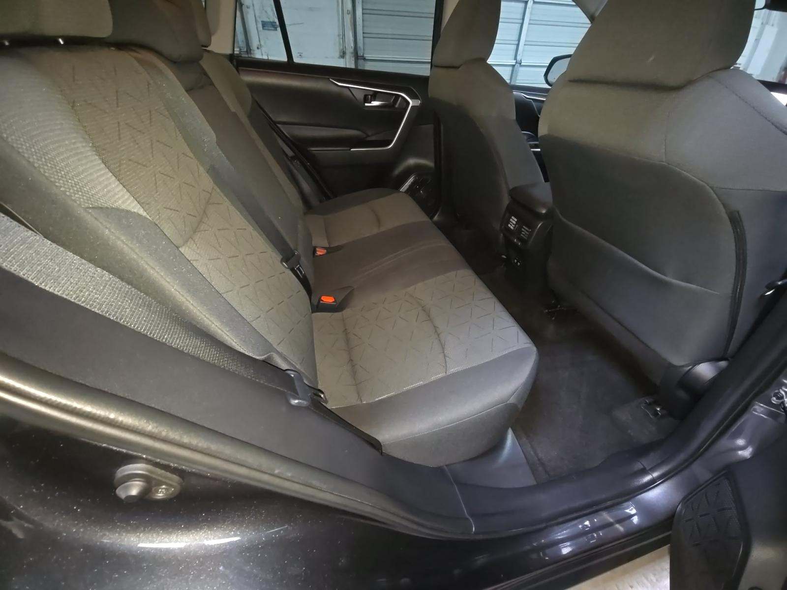 2020 Toyota RAV4 XLE AWD
