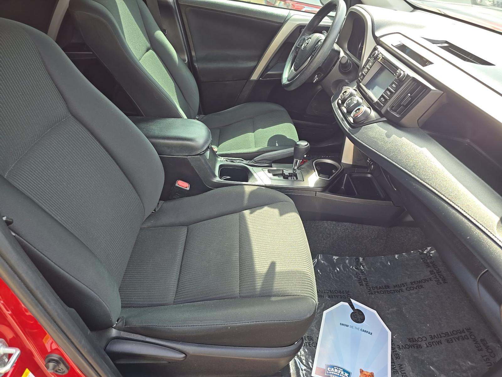 2017 Toyota RAV4 LE FWD