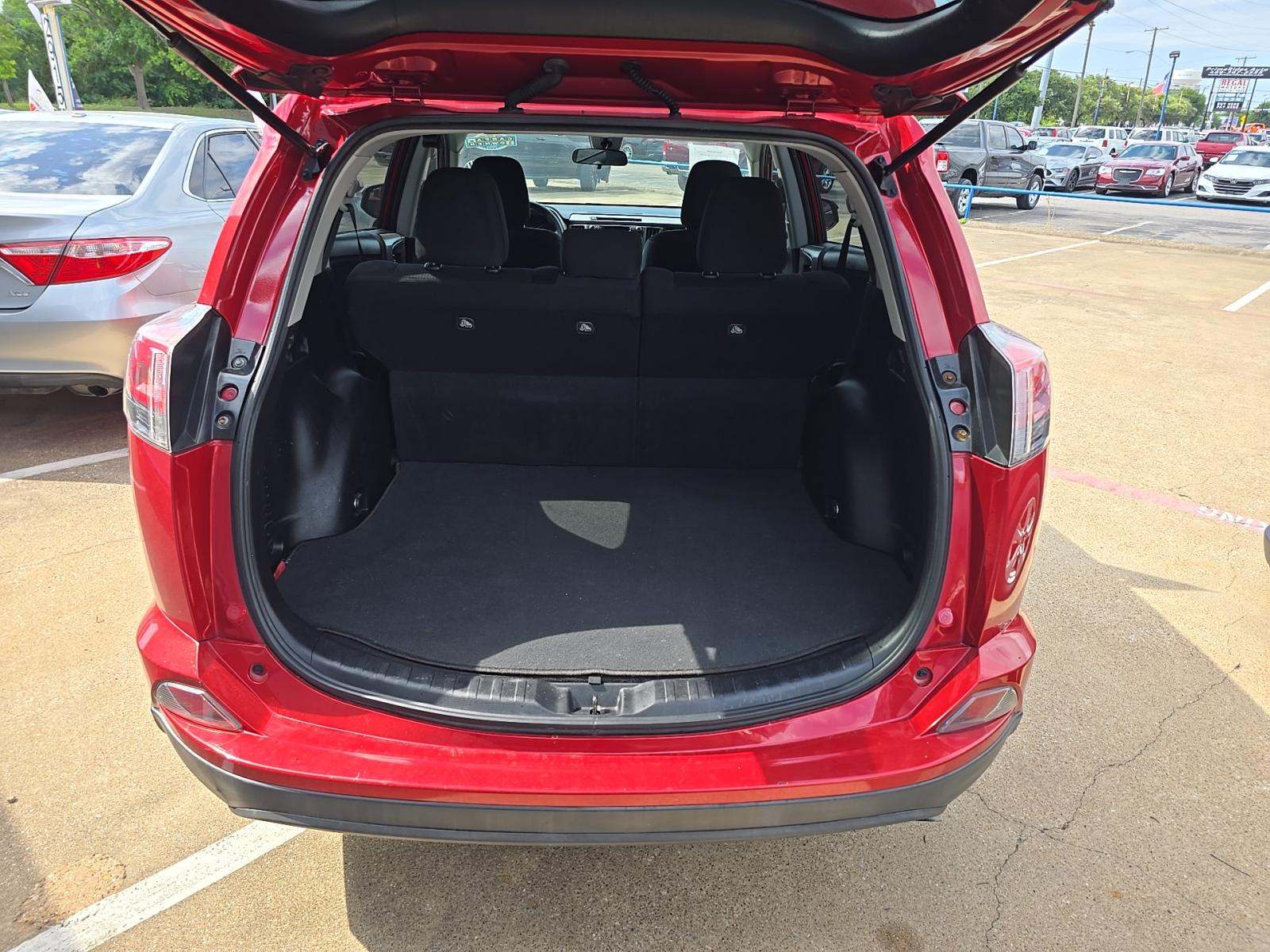 2017 Toyota RAV4 LE FWD