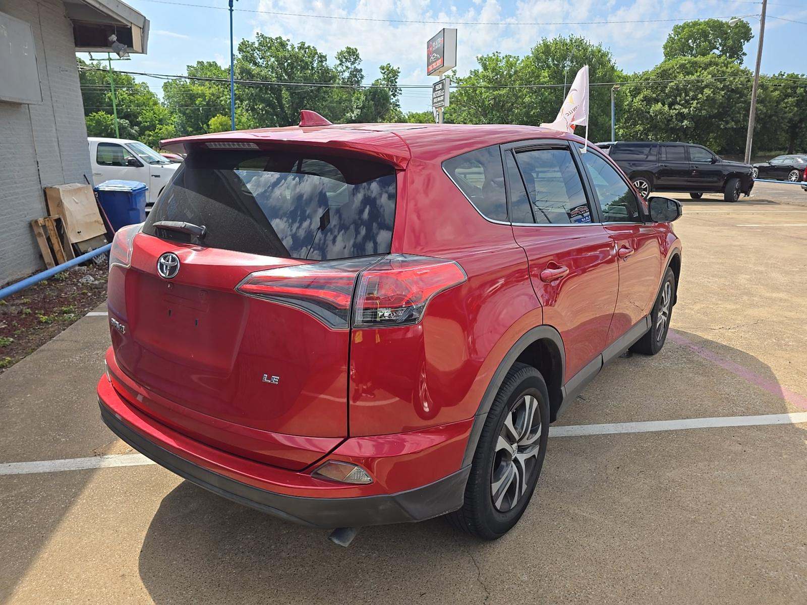 2017 Toyota RAV4 LE FWD