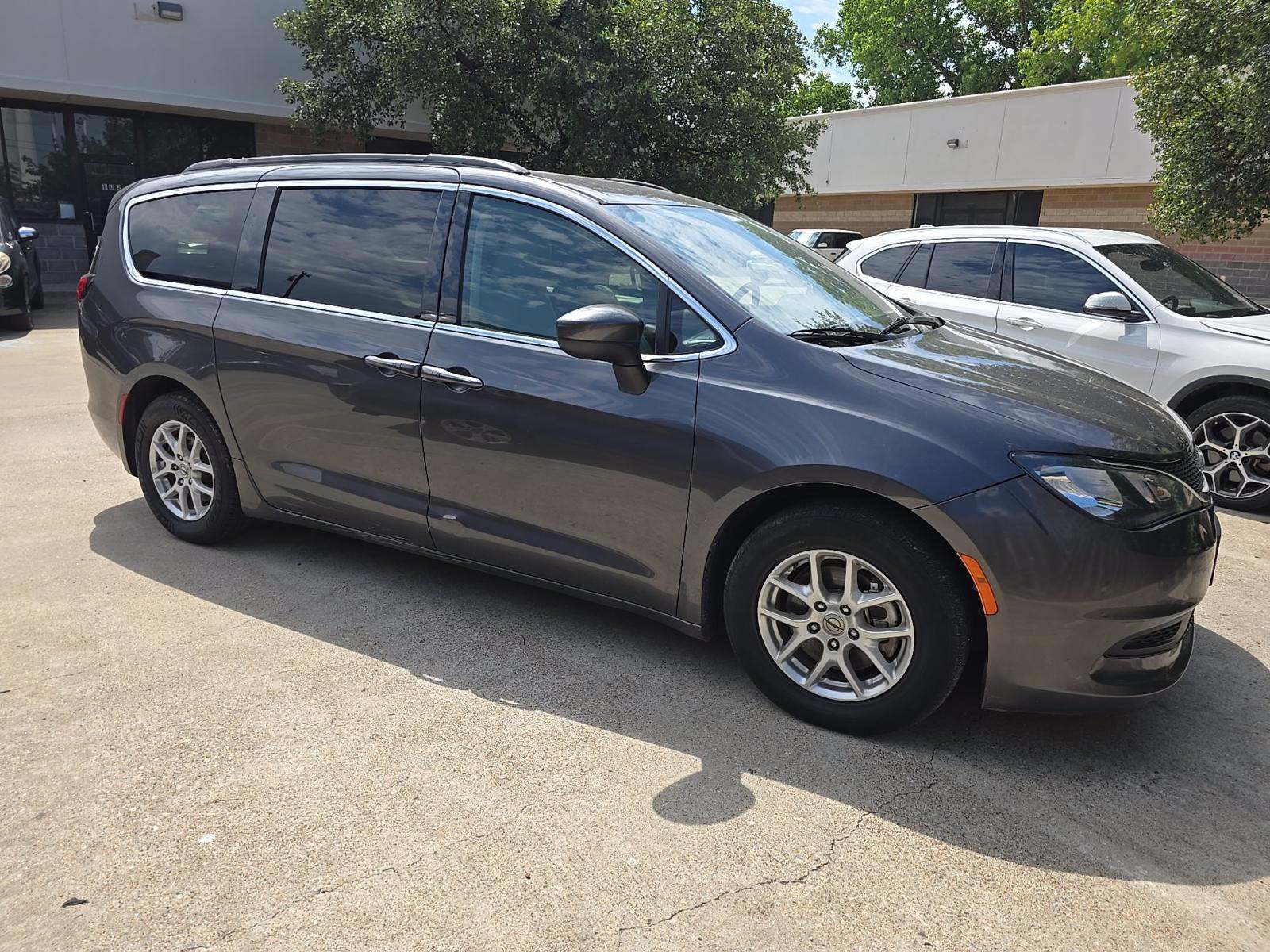 CHRYSLER VOYAGER - 4