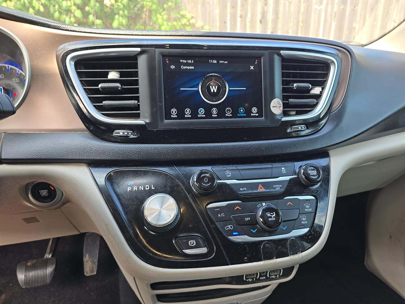 CHRYSLER VOYAGER - 10