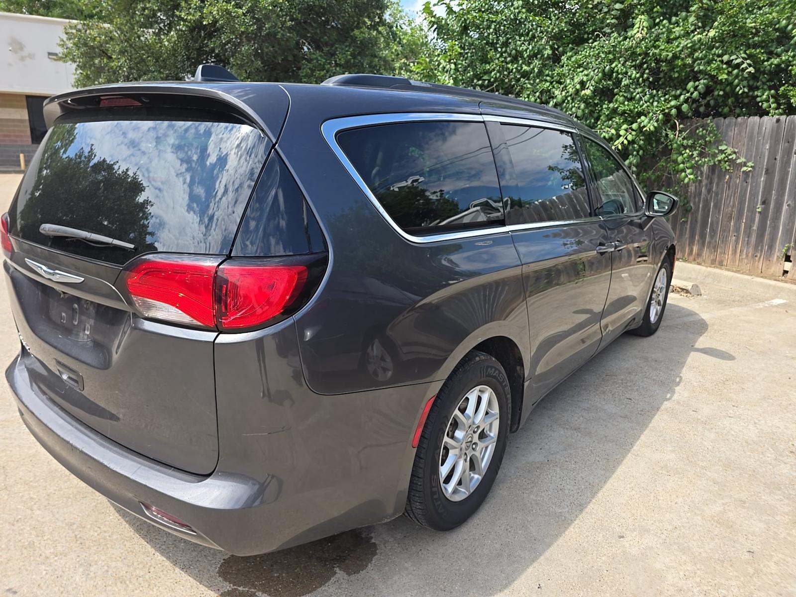 CHRYSLER VOYAGER - 3