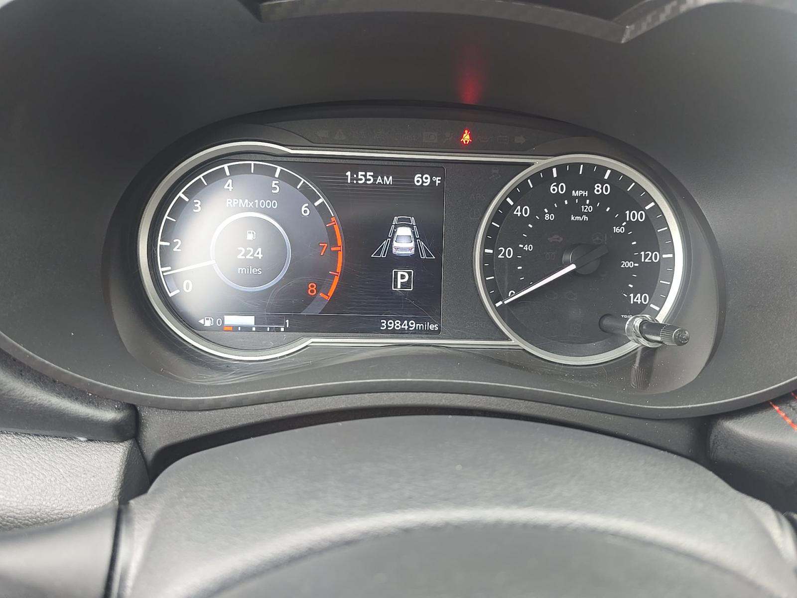 NISSAN VERSA - 9