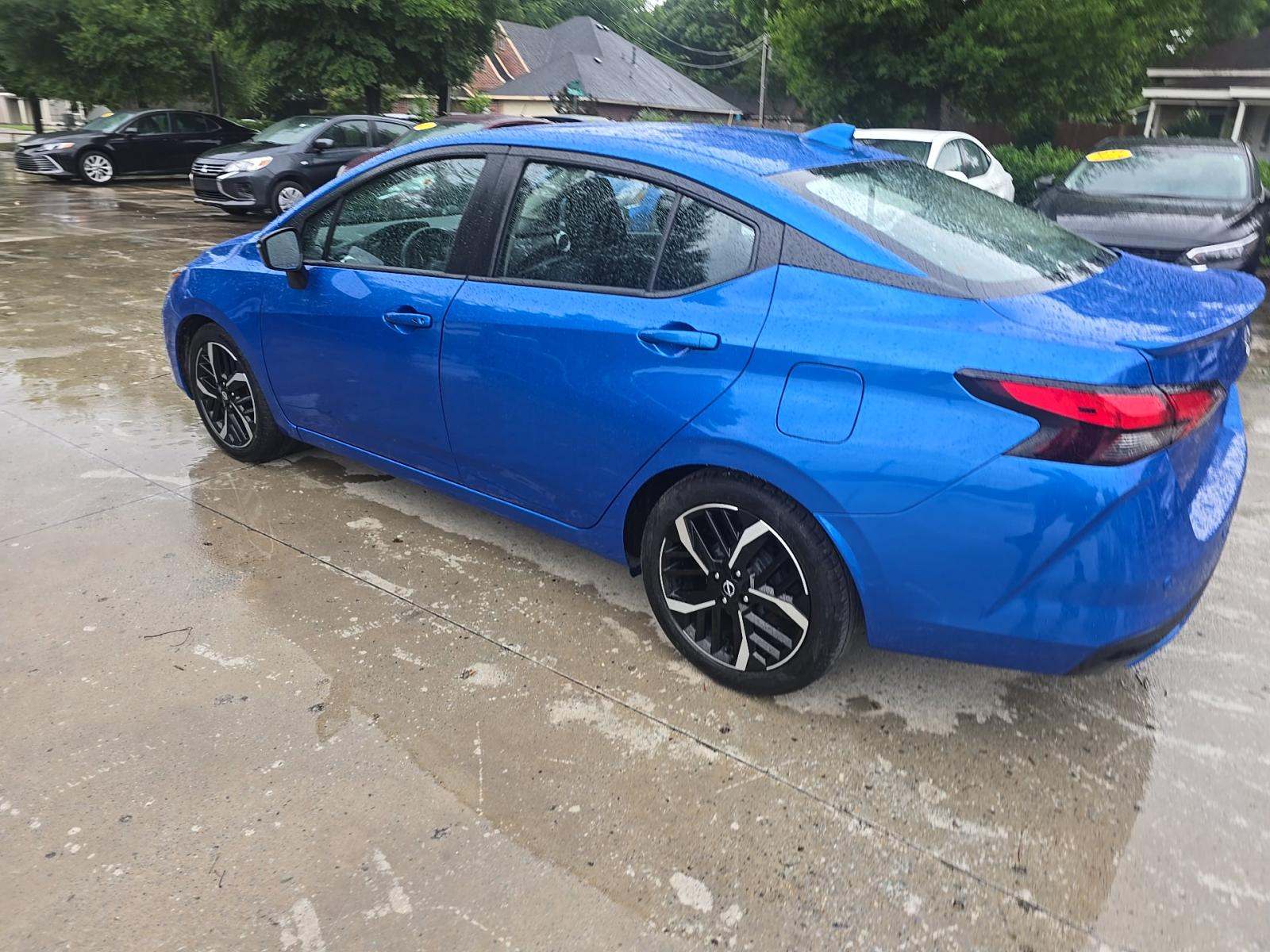 NISSAN VERSA - 2