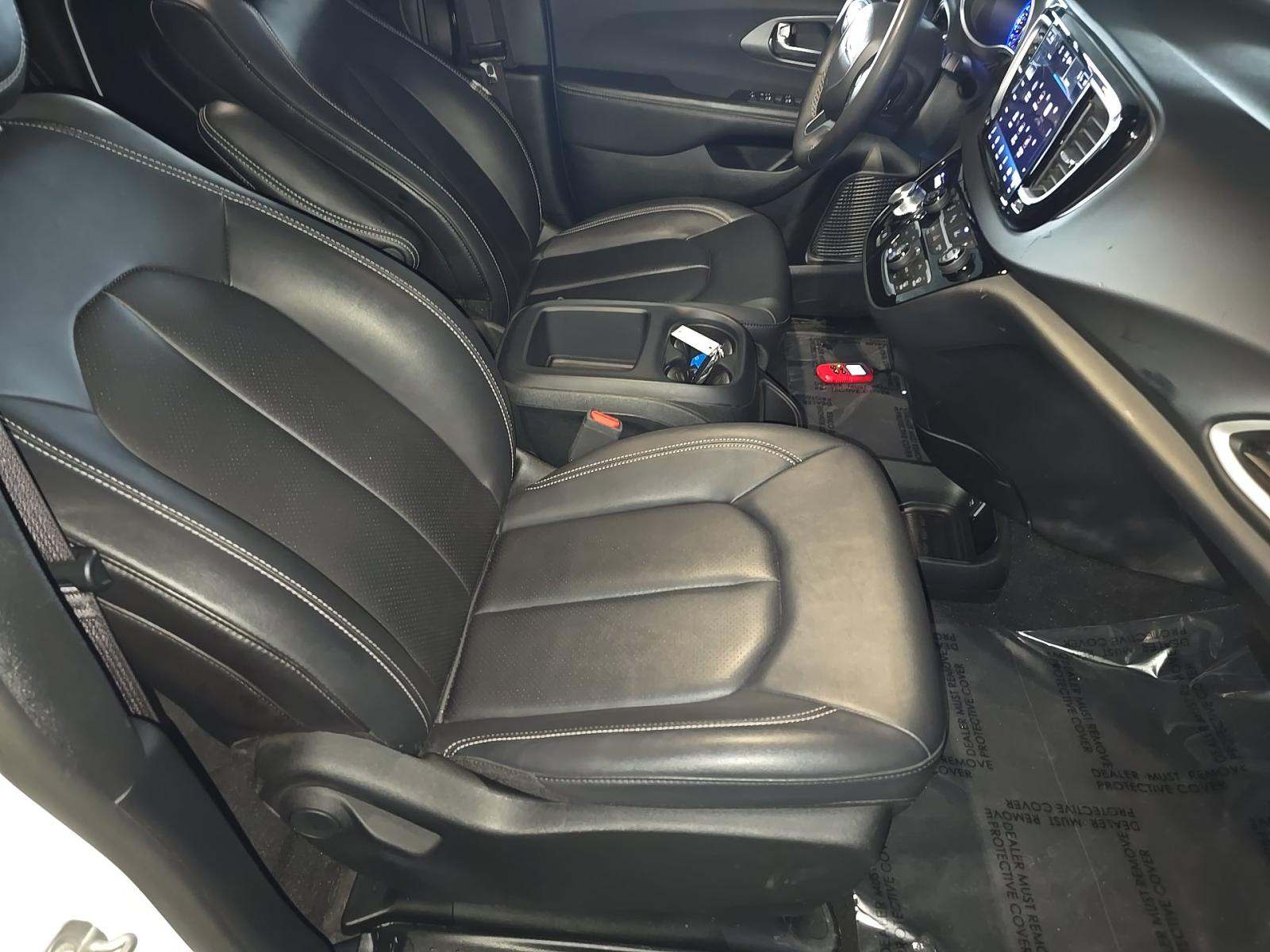 2025 Chrysler Pacifica Select FWD